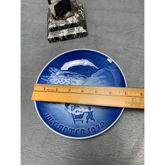 B&G Copenhagen Porcelain Christmas In Greenland Collector Plate 1972 Blue & Whit - Picture 5 of 7